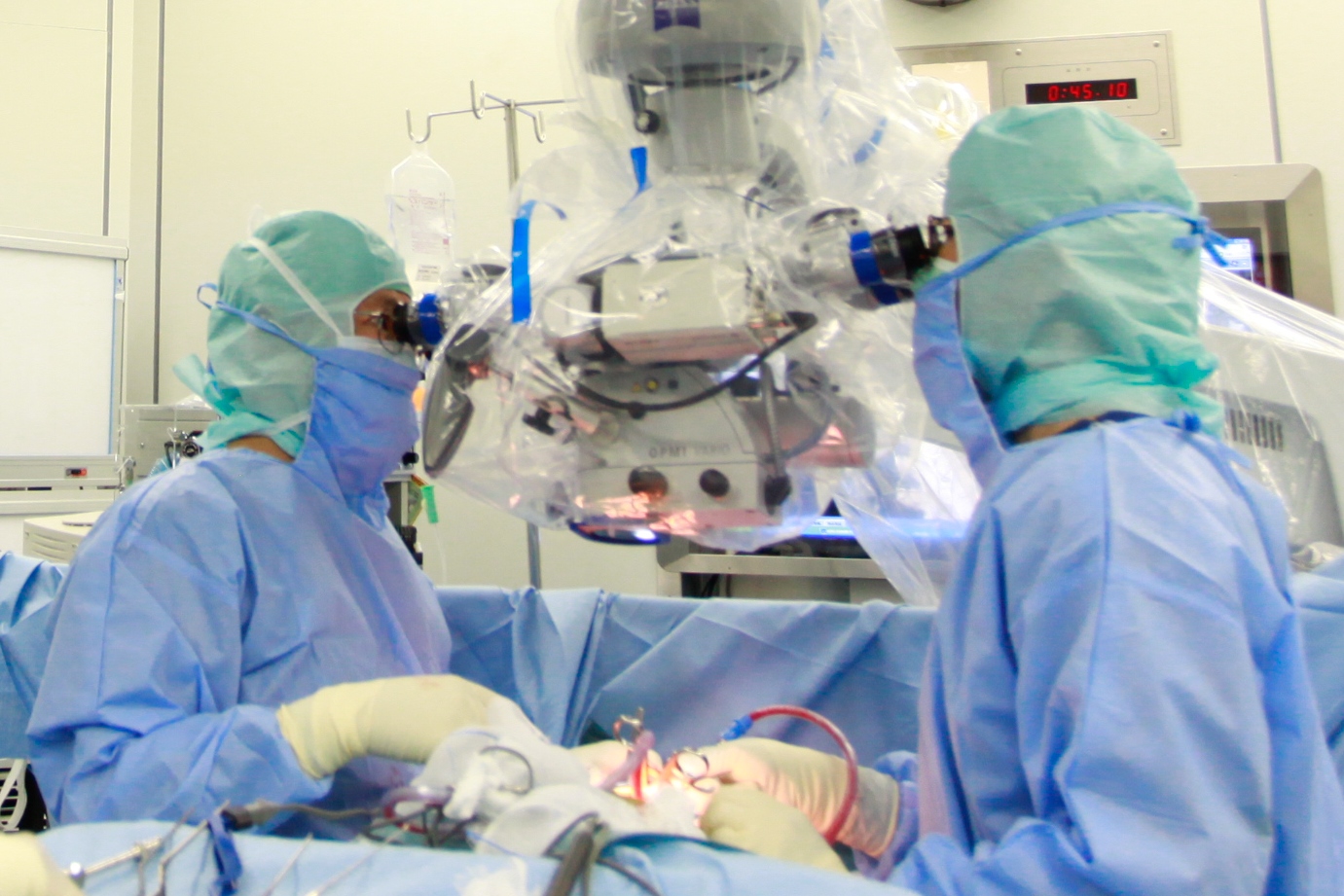 顕微鏡視下手術（脊椎脊髄外科、手外科など）