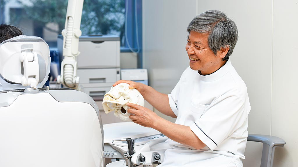 診察の様子（顎関節症疾患・睡眠時無呼吸症候群）